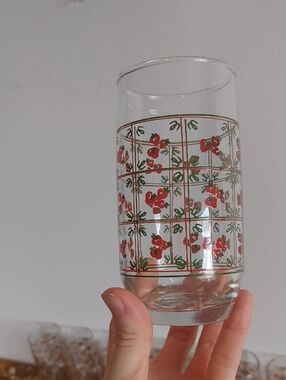 Vintage Glasses Set Of 8. Strawberry Lattice. Anchor Hocking. 12 Oz.
